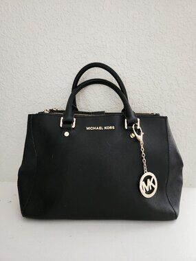 Euc Michael Kors Sutton Black Leather Handbag